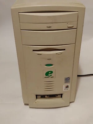 Computadora de escritorio Emachines Etower 466i de colección - se enciende - Ver descripción - Compra como está Foto 1 de 4