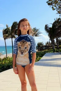 NEU MIT ETIKETT WILDLIFE BADEMODE MÄDCHEN 2-TEILIGES RASH GUARD-SET - BABY LÖWENDRUCK - Bild 1 von 5