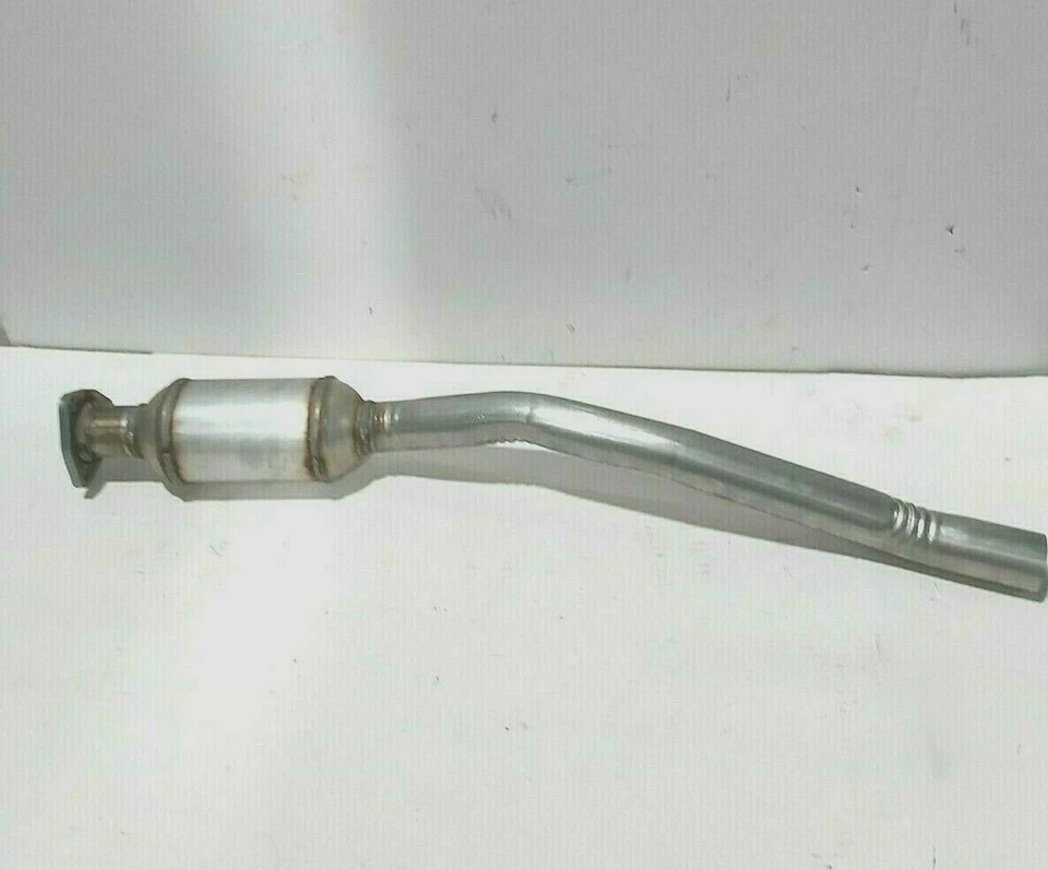 Convertidor catalítico Volvo 240 1990 1991 1992 1993 2,3 L L4 Foto 1 de 4