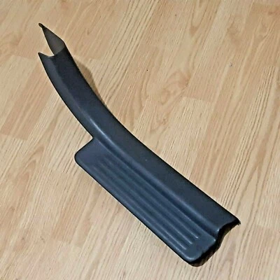 Placa de desgaste Isuzu Sill Rodeo puerta trasera derecha OEM gris 1998-2002 Foto 1 de 4