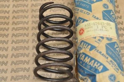 Moto de nieve Yamaha Sheave Spring GP338 GS340 SL338 SL433 NUEVO OEM 831-17643-00 Foto 1 de 2
