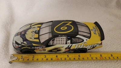1/24 Team Caliber Pit Stop Series 2004 #6 Mark Martin Pfizer Batman Ford  - Image 1 of 4