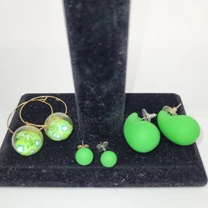 Green Vinel Earrings 2 Pair ,clean ,kiwi Hoops Glass Ball - Picture 1 of 9