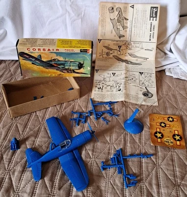 Scatola Kit Montaggio  Corsair F4U - 1D Revell / Rivarossi - Anni '60 - Immagine 1 di 4
