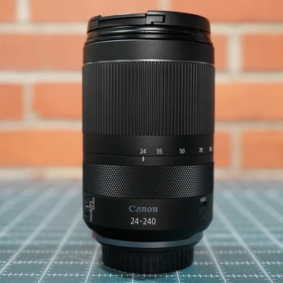 Canon RF 24-240mm f/4-6.3 IS USM Lens 3684C002 - Image 1 of 4