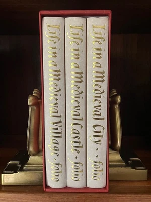 Folio Society: Frances and Joseph Gies, Scenes of Medieval Life (2002) Foto 1 de 4