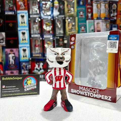 BUCKY BADGER Wisconsin Badgers "Showstomperz" Limited Edition NCAA Bobblehead Cover