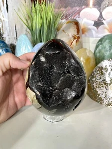 Septarian Geode Egg Shape Cluster Crystal Natural Stone Egg Shape Decor 5.5x4.5” - Picture 1 of 11