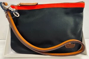 Nuovo con etichette in scatola * Dooney & Bourke * nylon * reversibile * nero/viola * polso 22085H S165 - Foto 1 di 3