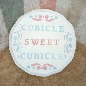 Cubículo Dulce Cubículo Colgante de Pared Vintage Años 90 Pintado a Mano Oficina Cottagecore - Imagen 1 de 3