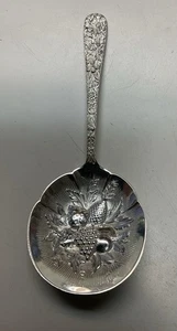 S. Kirk & Son “Repousse” Sterling Silver Jam/Berry Spoon  Vintage 5” 27.5 Grams - Picture 1 of 9