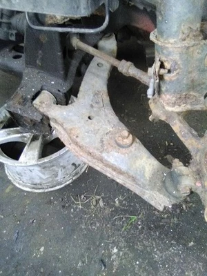 01-10 Chrysler PT Cruiser Driver brazo de control inferior izquierdo delantero Foto 1 de 4