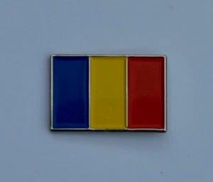 Romanian Flag Quality Enamel Lapel Pin Badge - Picture 1 of 3