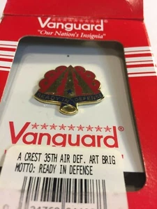 35a Air Def. del Ejército de EE. UU. Art. Brig. embrague trasero DUI (1 pieza) - Imagen 1 de 4