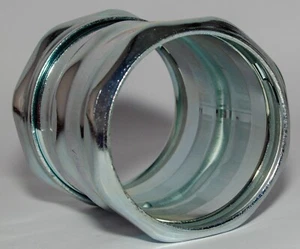 Acoplamiento de compresión hermético de hormigón, acero galvanizado, conducto EMT, 3 pulgadas (667) - Imagen 1 de 3