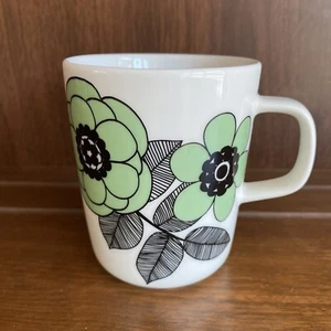 Taza de café Marimekko OIVA "KESTIT" verde floral excelente estado RARA - Imagen 1 de 8
