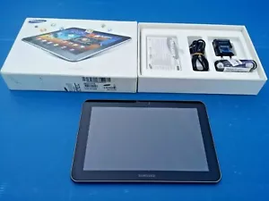 SAMSUNG GALAXY TAB 8.9 GT-P7300 16GB 3G+WIFI - Picture 1 of 9
