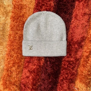 Louis Vuitton Ahead Beanie *Top Zustand* hellgrau - Bild 1 von 5