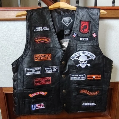 NUEVO CON ETIQUETAS. CHALECO MOTERO CUERO BÚFALO PLACA DIAMANTE/PARCHADO, XLARGE Foto 1 de 4