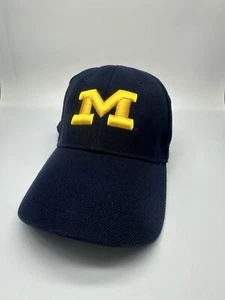 Vintage Nike University of Michigan Mini Swoosh eng anliegende Mütze Kappe 7 5/8 - Bild 1 von 5
