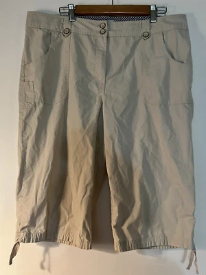 VAN HEUSEN Capri Pants Women’s 18 Beige, Stretchy, Pockets Front And Back - Image 1 of 4