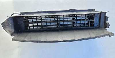 2014 15 16 NISSAN VERSA NOTE RADIATOR GRILLE LOWER SHUTTER 21421-3VY0A - Image 1 of 4