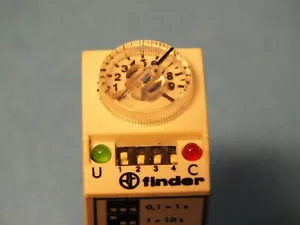 FINDER 85.32.0.024 PLUG-IN TIMER RELAY - Picture 1 of 4