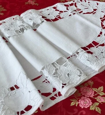 Centre de table ancien en lin - Broderie renaissance - Ref-NP 2227 - Photo 1/4