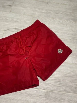 Moncler 男式红色短裤 L 码-设计师豪华夏季沙滩装 — 第 1/4 张图片
