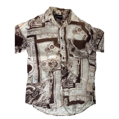 Camisa masculina vintage anos 90 cor Itália barroca rayon pequena marrom creme em excelente estado usado - Imagem 1 de 4