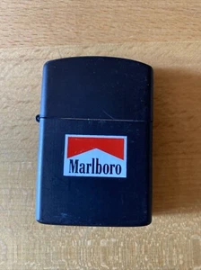 Marlboro Feuerzeug Hülle Metall - Bild 1 von 5