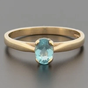 9ct Yellow Gold 0.50ct Blue Topaz Solitaire Ring Size N Hallmarked - Picture 1 of 10