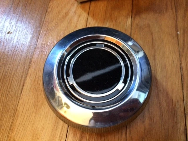 Ford Granada 1975-1978 tapa de combustible nuevo en stock Foto 1 de 3