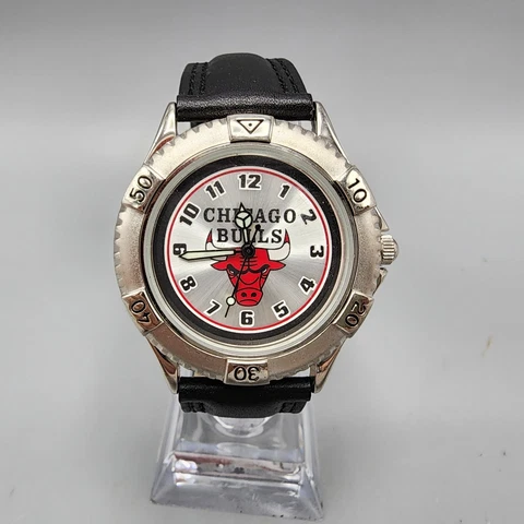 Vintage Chicago Bulls Watch Men Silve Tone Leather Band 1998 New Battery Cover