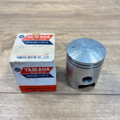 NEW YAMAHA OEM NOS PISTON / 166-11631-11 / 52.25MM 1969-70 L5T 1967-68 YL2 YLCM - Image 1 of 2