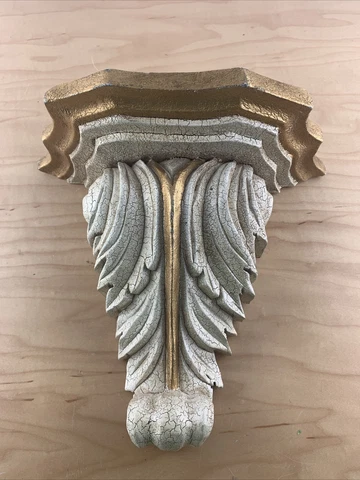Early Italian Rococo Style Carved Giltwood Wall Bracket Wall Corbel Cover