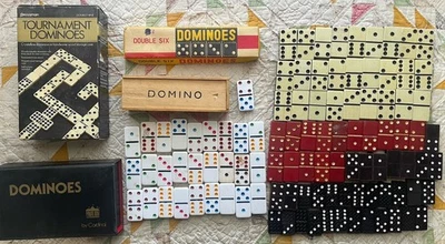 VINTAGE DOMINOES LOT PRESSMAN CARDINAL FAMUS WOOD CRYSTALLINE BAKELITE - Image 1 of 4