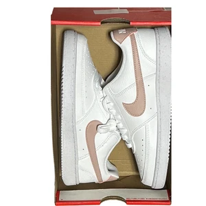 Nike Court Vision Low Next Nature Sneakers Oxford Donna 6.5 Bianco Rosa Nuove - Foto 1 di 5