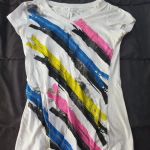 Med Vanity vneck graphic tee - Picture 1 of 1