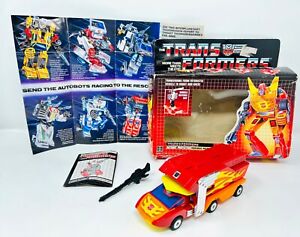100% COMPLETE in Box near MINT 1986 Rodimus Prime Transformers G1 w/Rubber tires