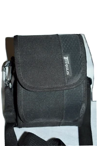 Targus Universal Camera Case Black Nylon 4 Compartments Adjust Strap Belt Loop - Picture 1 of 8