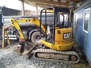 Minibagger Kompaktbagger CAT 302.7 DCT - Bild 1 von 3