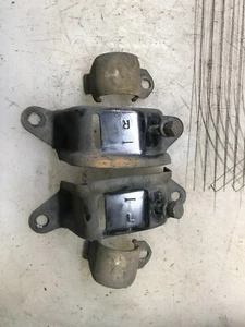 2002 2003 Subaru Impreza WRX Rear Sway Bar Support Bracket Mounts 02-03 SEDAN - Picture 1 of 4