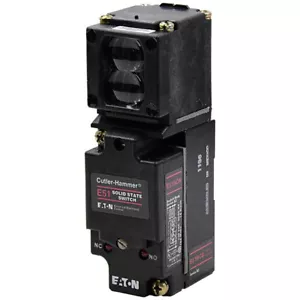 E51CNP3 Eaton/Cutler Hammer Dark/Light Complementary Photoelectric Sensor -SA - Picture 1 of 2