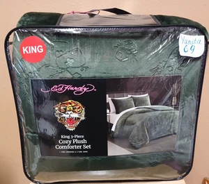 Ed Hardy Green with Cards Embossed Cozy Plush 3pc King Comforter &Shams Set - Picture 1 of 8