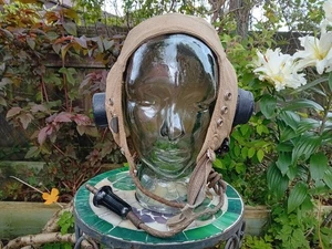 A Second World War RAF Type E Tropical Pilots Flying Helmet - Picture 1 of 8