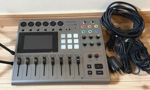 ZOOM PodTrak P8 Multitrack Recorder Silver with Power Adapter and Cables from JP - Picture 1 of 7