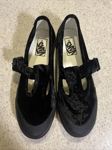 Vans Womens Black Mary Jane’s Velour Shoes Women’s Size 8.5 - Picture 1 of 19