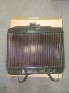 Radiateur Peugeot 504 Berline Essence Cuivre - Foto 1 di 4