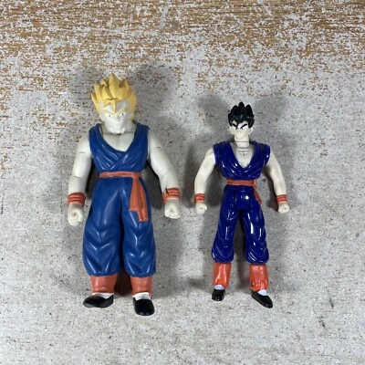 Dragon Ball Z Gohan y Super Saiyan Traje de Goma Figura de Acción Bandai Irwin Divertido Foto 1 de 4